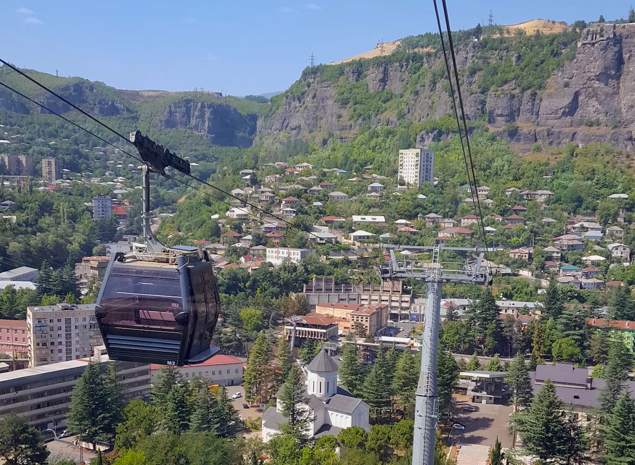 Moderne Seilbahn in Chiatura