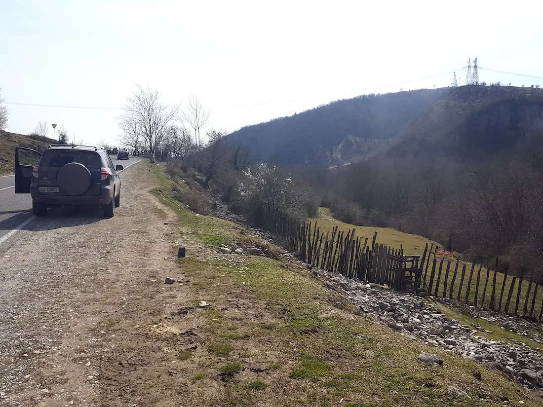 Zugang Fluss Gachedili Martvili versteckter Badeplatz Georgien