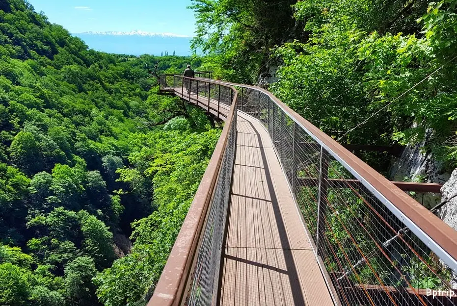 Okatse Canyon Hängebrücken