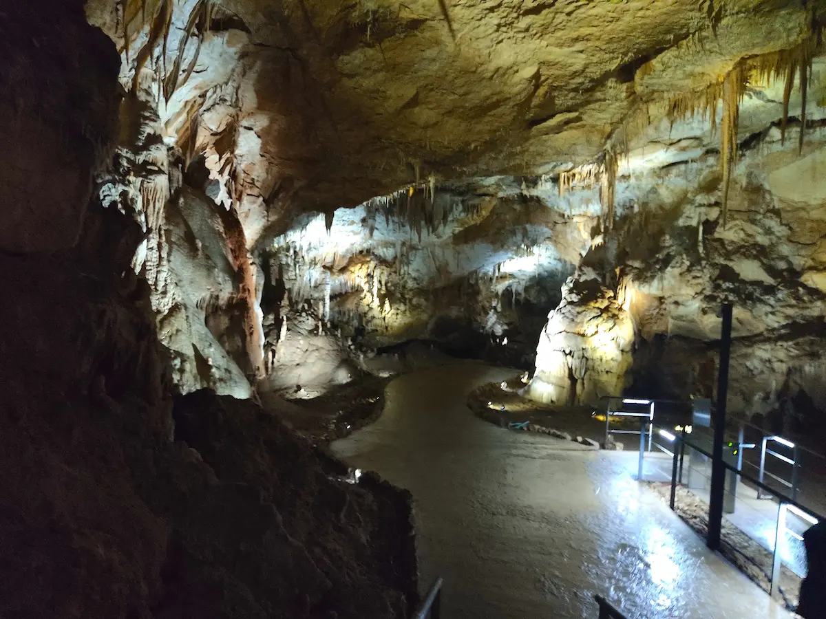 prometheus-cave-georgia-inside