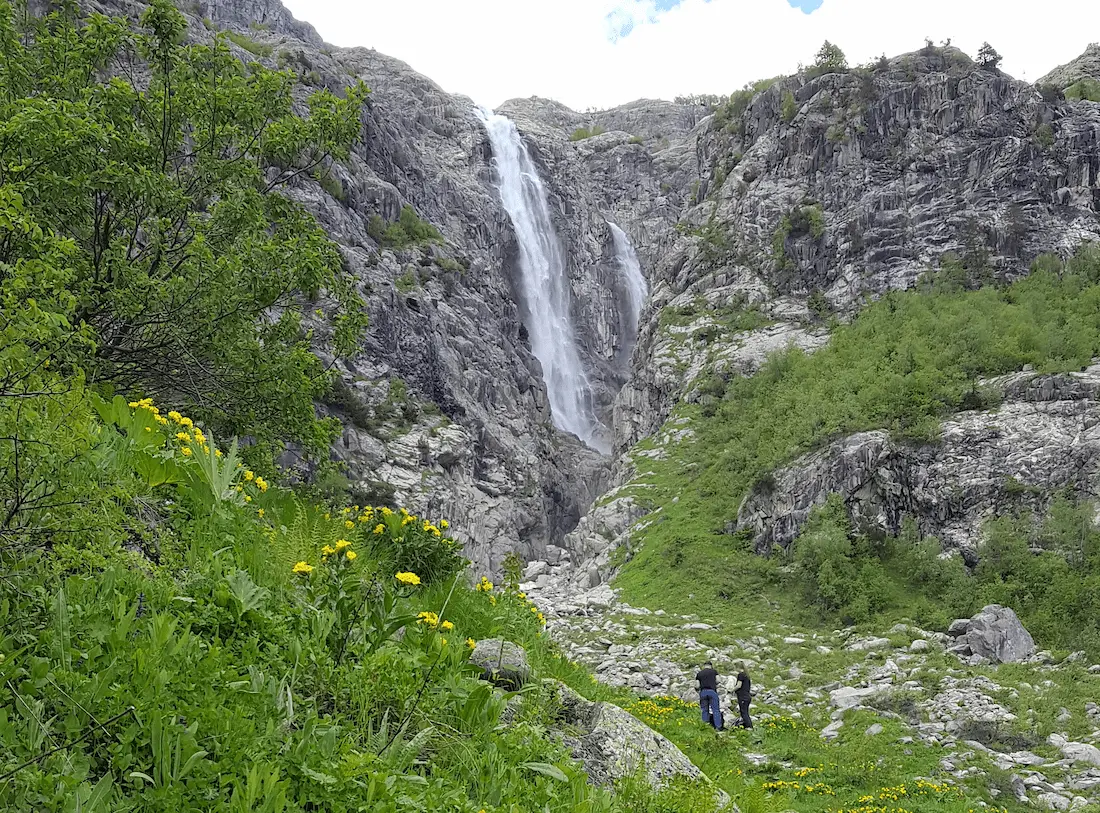 Shdugra-Wasserfall in Swanetien