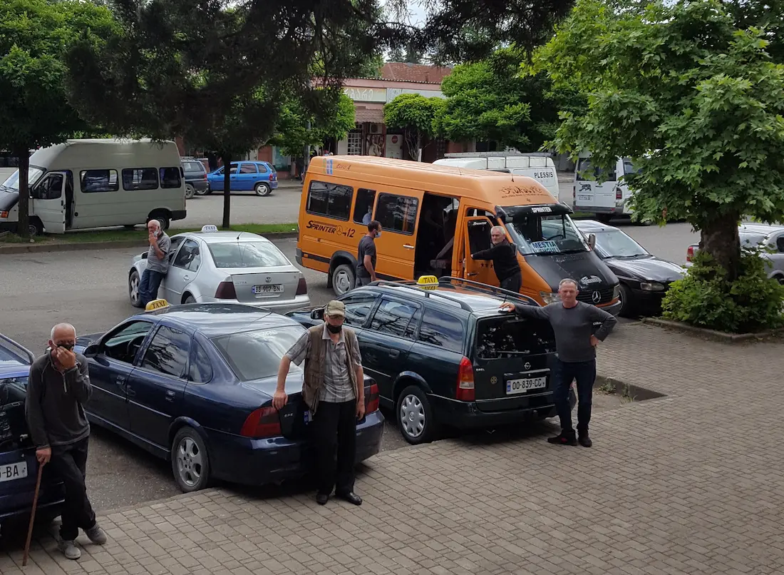 Taxi in Kutaisi auf der Straße