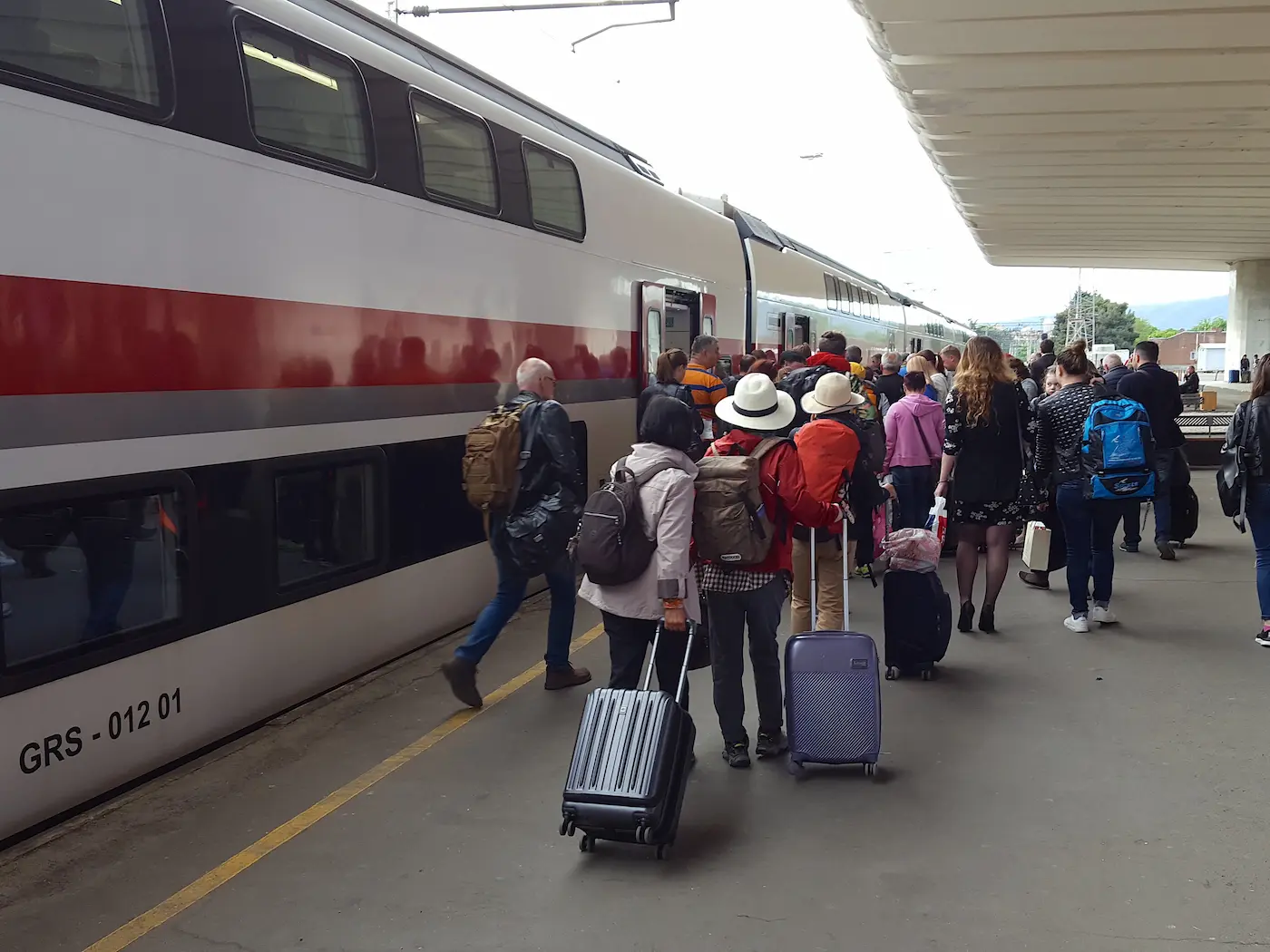 Zug Kutaisi Kopitnari nach Tiflis Stadler