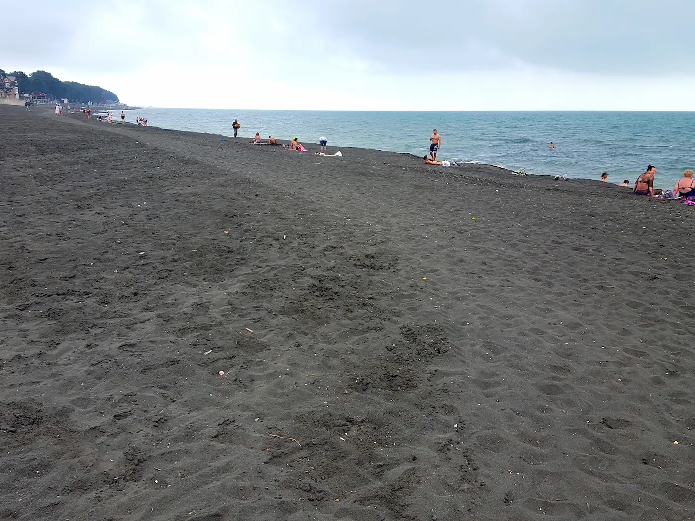 Ureki schwarzer Sand Strand Georgien